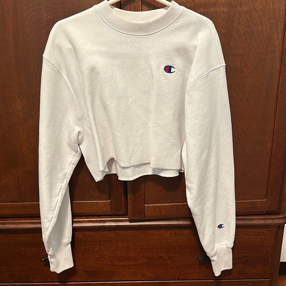 White cropped champion crew neck